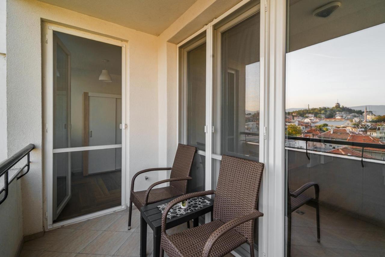 South Panoramic Apartment In The Art District Of Kapana Plovdiv Bagian luar foto